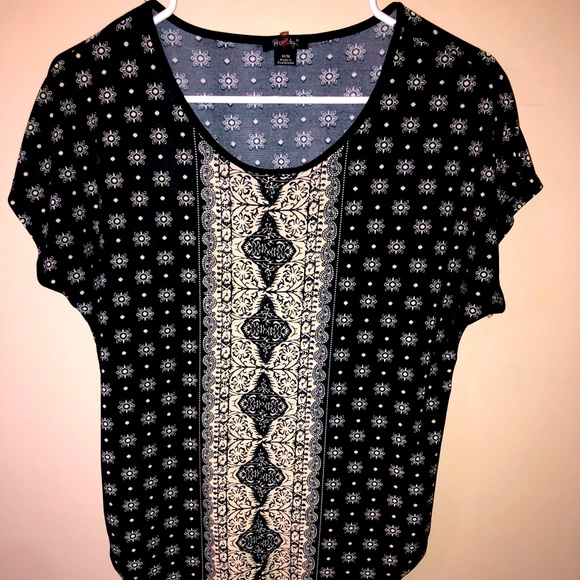 Rhapsody Tops - Patterned Blouse - Casual or Formal